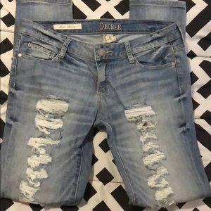 Decree Super Skinny Jeans NWOT destroyed Size 11